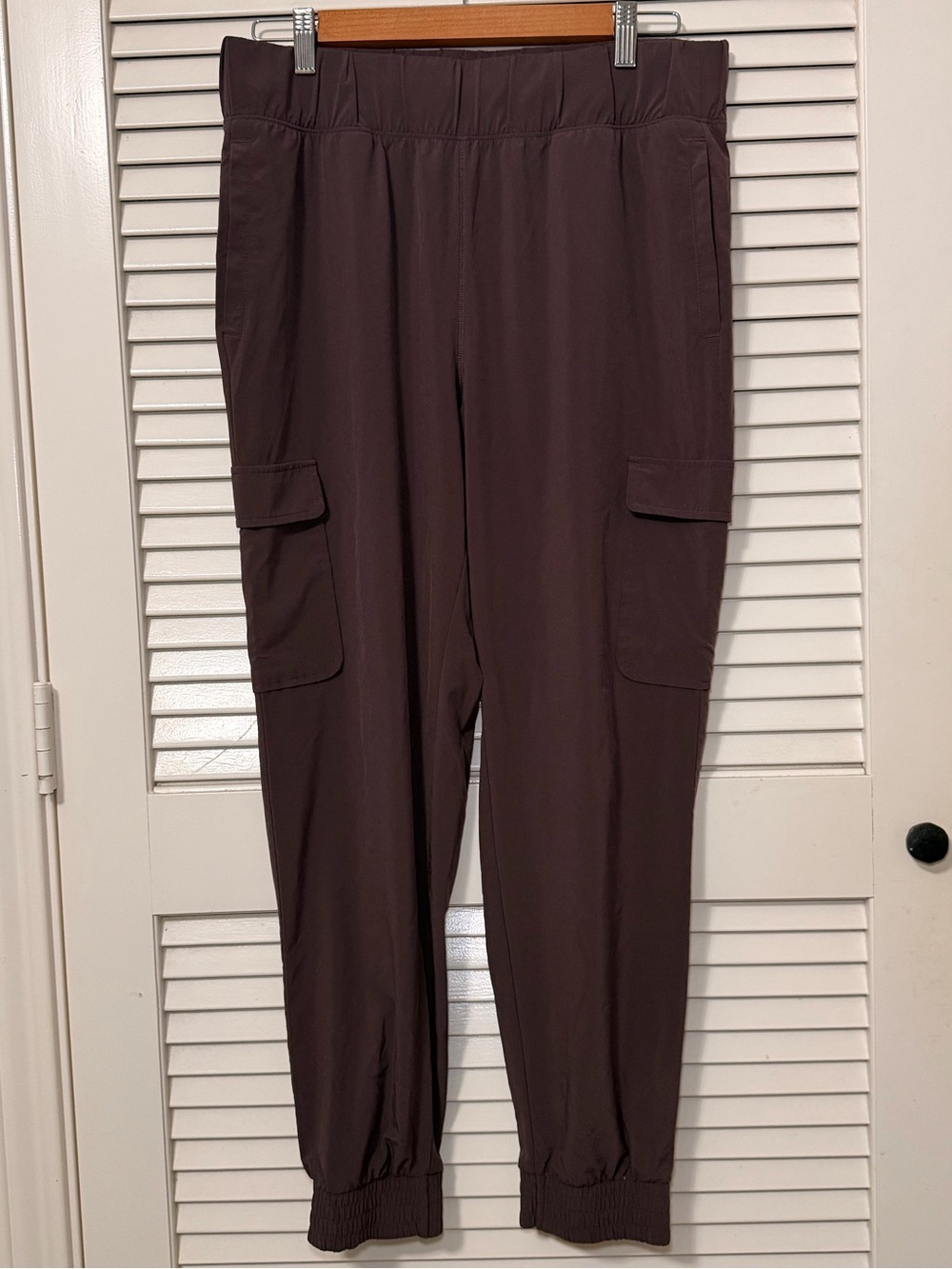GAP Women's Cargo Jogger Pants - Dark Mauve